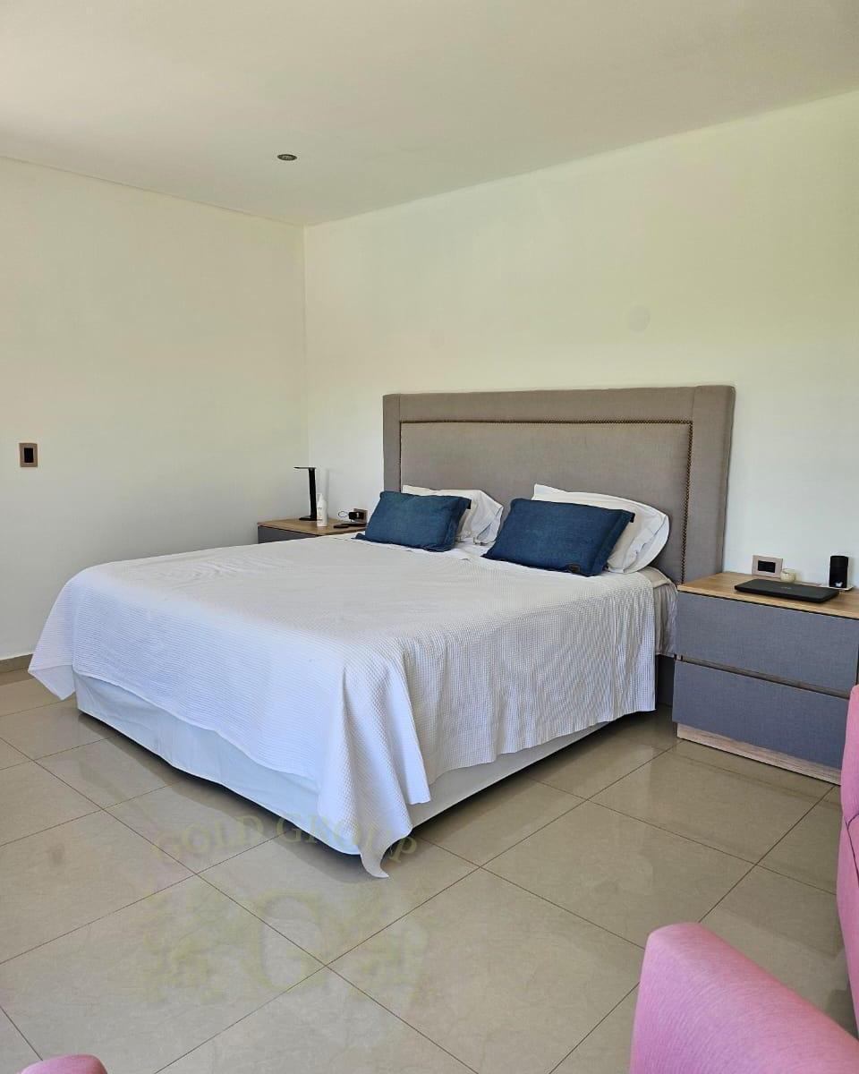 Gran Casa, Barrio Villa Atilia (Carrodilla, Luján de Cuyo) 4