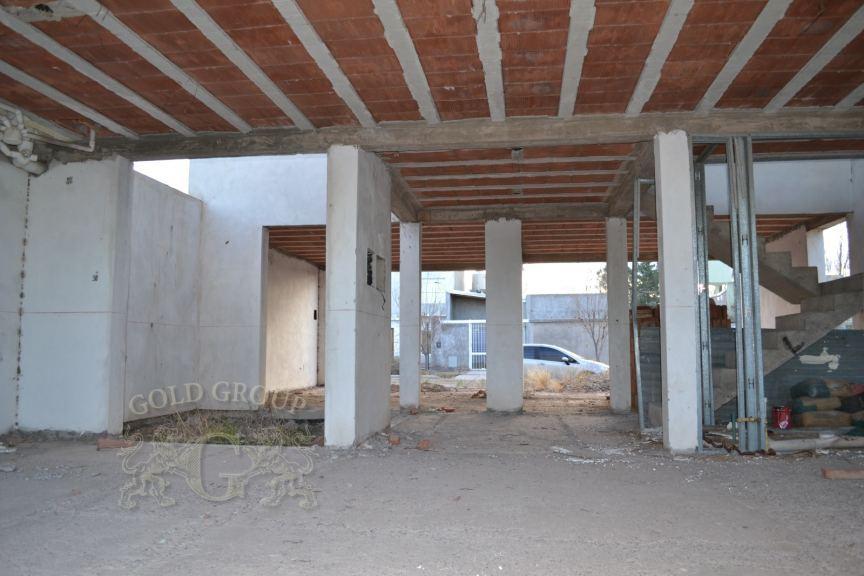 Gold Group Vende Destacada Casa (En Obra) Pasaje Bertona y Andreoni 2