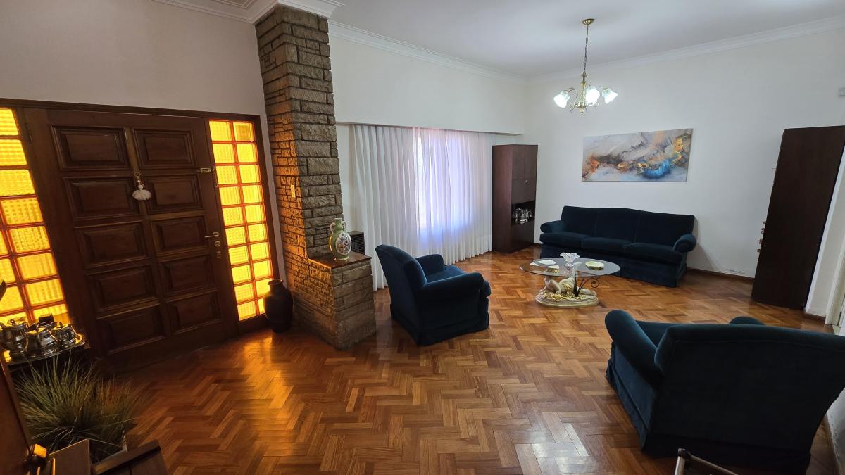 Gold Group Argentina Vende Destacada Casa, San Lorenzo 284 / San Rafael 1