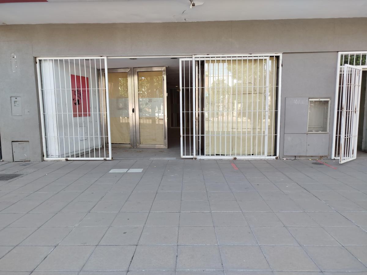 Gran Local en Venta y Alquiler en El Centro de San Rafael, Av El Libertador 365 3