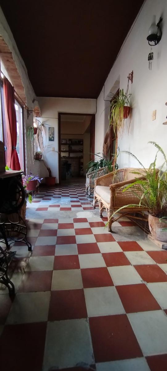 Tradicional y Amplia Casa Céntrica de San Rafael 3