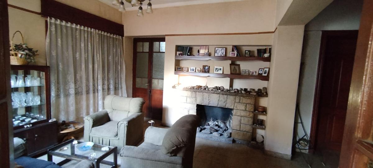 Tradicional y Amplia Casa Céntrica de San Rafael 1
