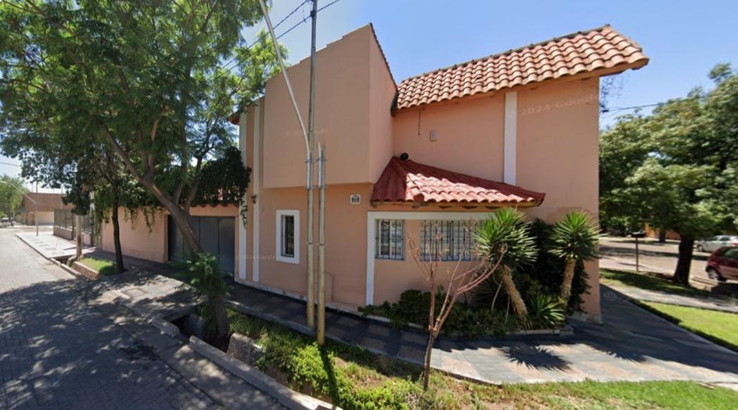 Gran Casa en Calle Italia 987, Sexta Sección (Mendoza) 1