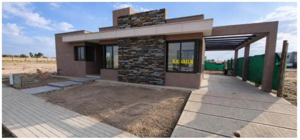 Atractiva casa (a estrenar) en el B° privado Lomas del Torreón (entre Luzuriaga Gutiérrez, Maipú) 4
