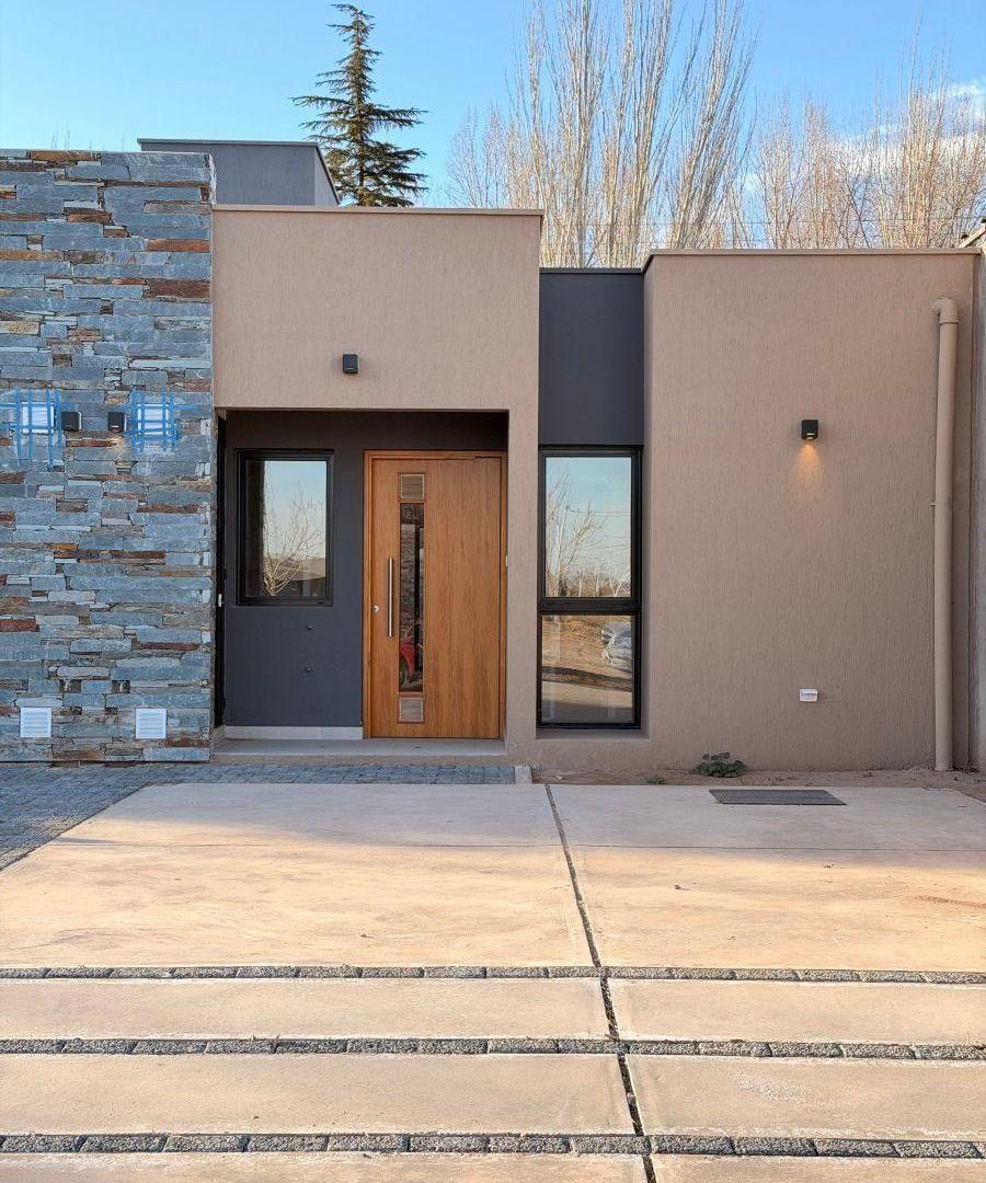 Foto de Notable casa a estrenar / B° Sol Andino III, imagen 3
