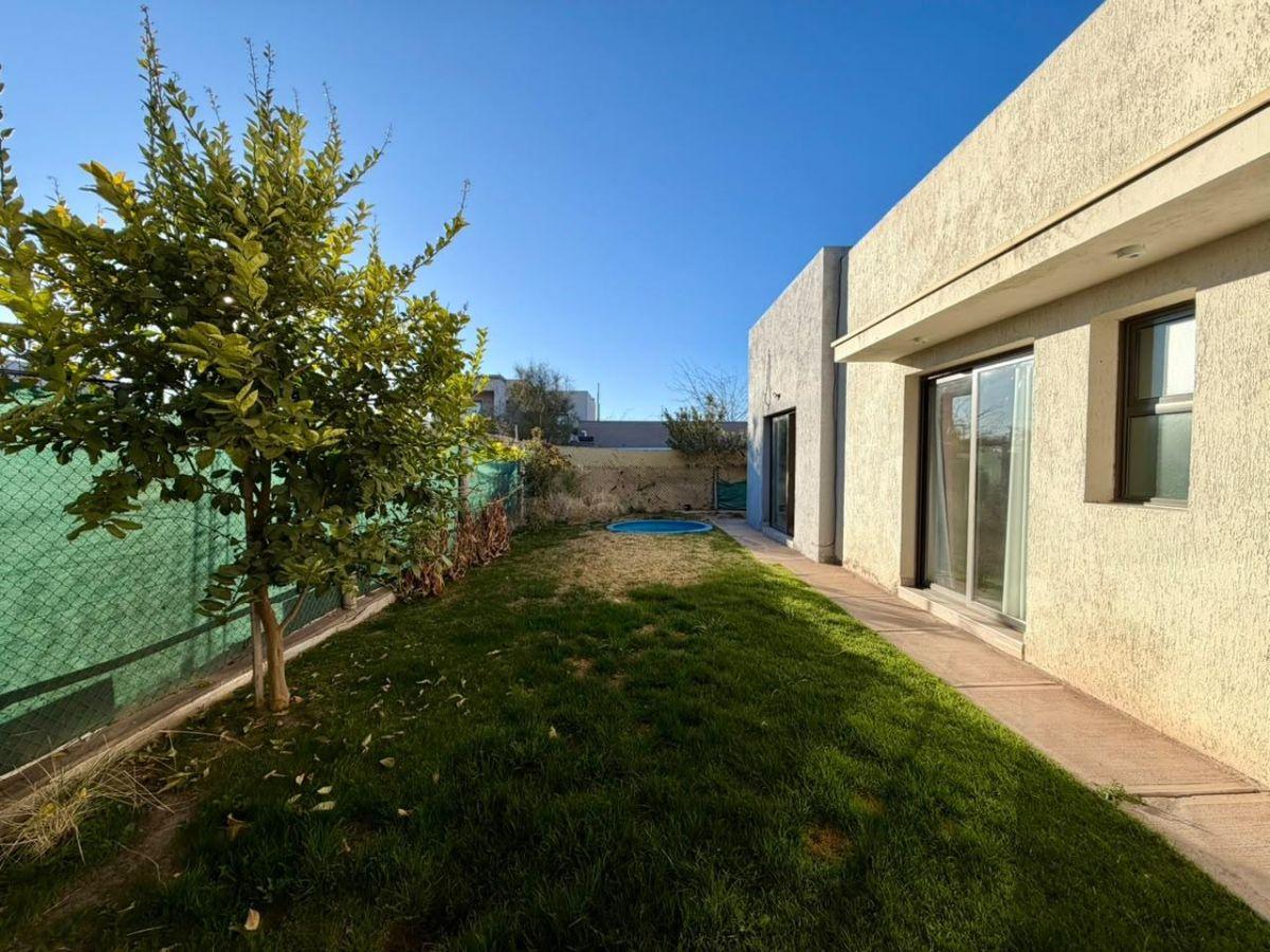 Foto de Alquiler de Casa Barrio Privado/ Barrio Rincón de Drummond, imagen 1