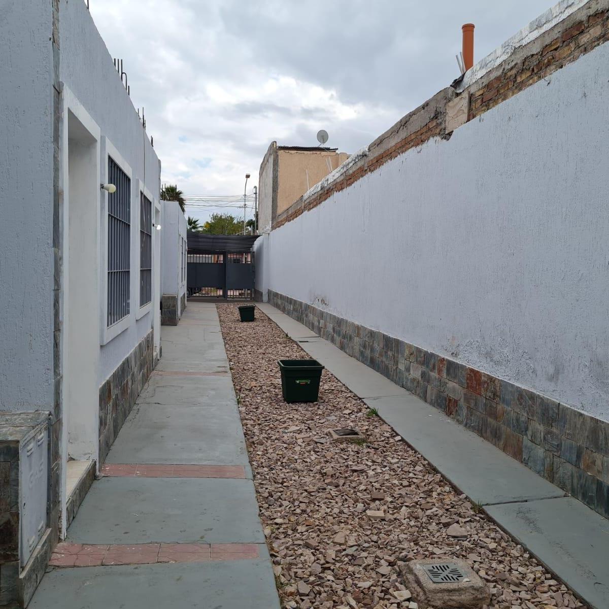 Se Vende Complejo en Gutierrez, Maipu a Una Cuadra de Calle Sarmiento y Maza. 2