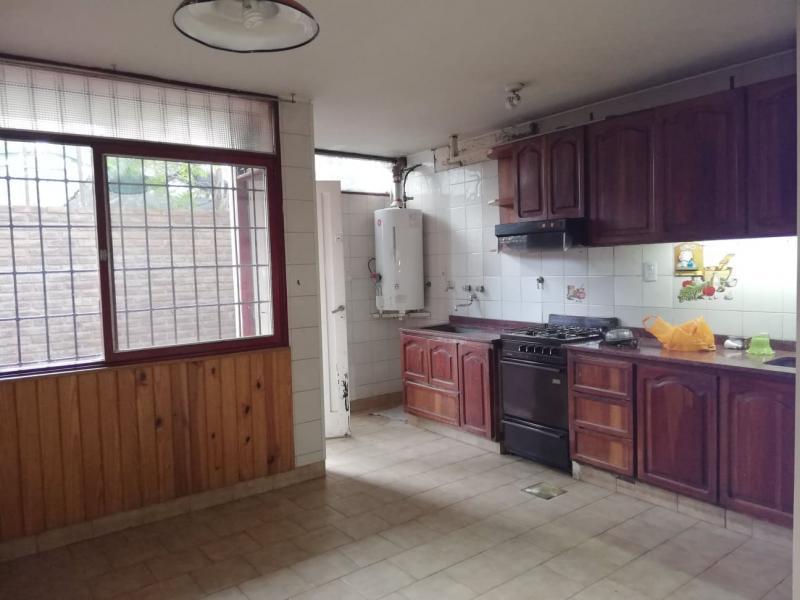 Vendo Casa en Calle Pedro J. Godoy Nº1285 3