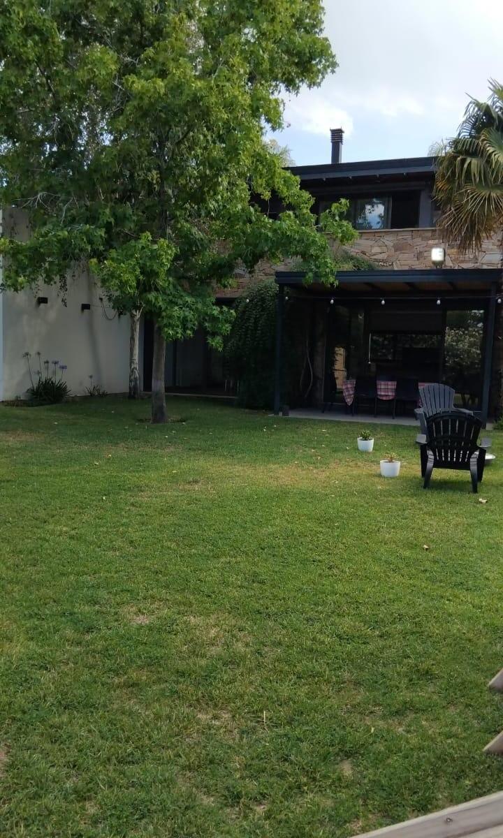 Vendo Casa en Club de Campo 2