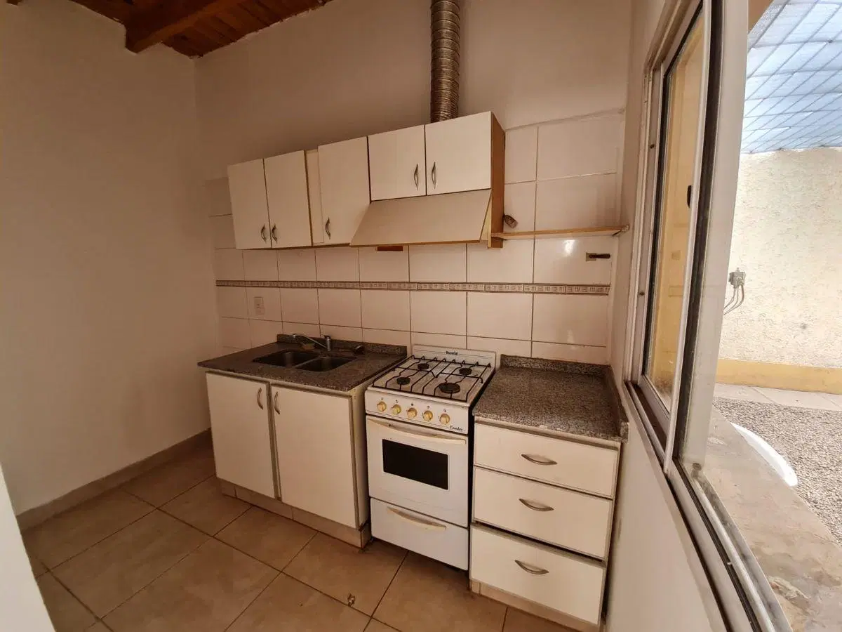 Alquilo departamento en Guaymallén 3