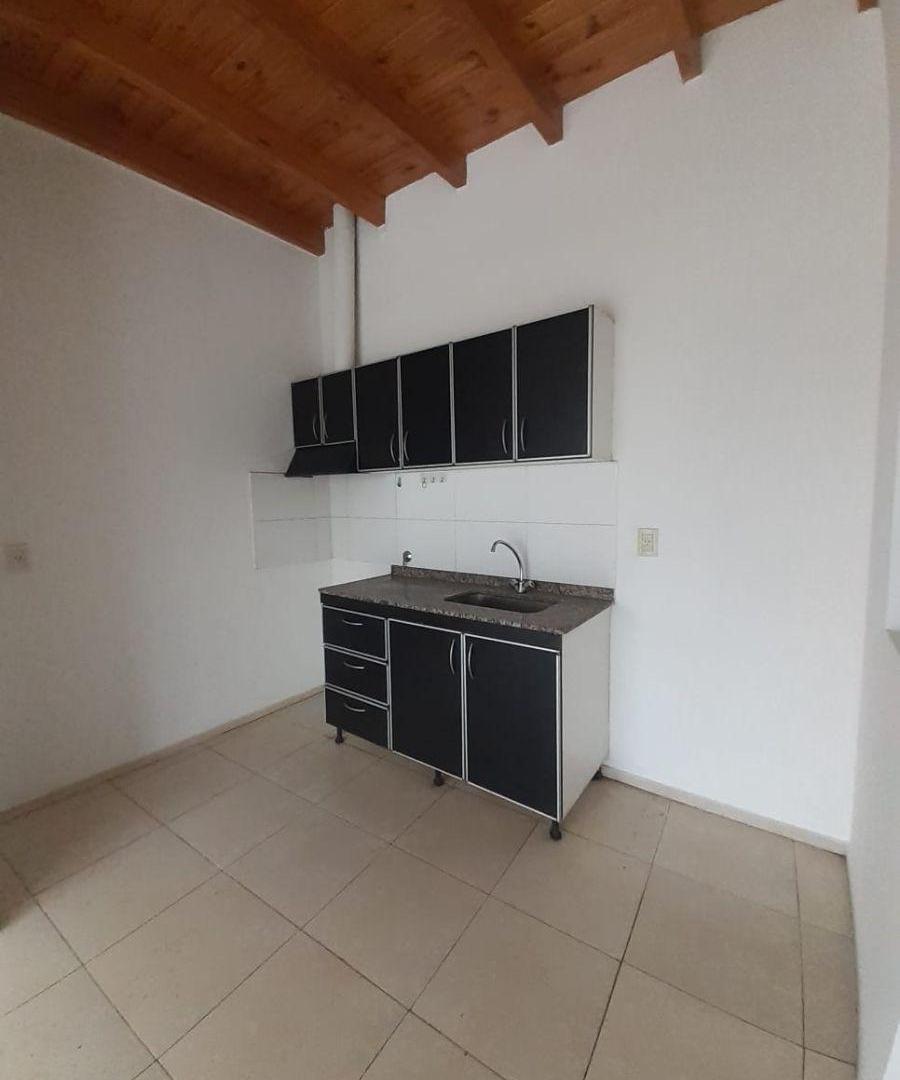 Foto de ALQUILER DEPARTAMENTO Calle Bandera de los Andes a metros de Mendoza, imagen 1