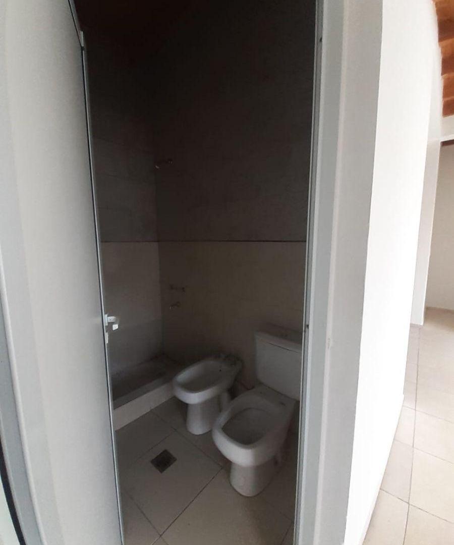 Foto de ALQUILER DEPARTAMENTO Calle Bandera de los Andes a metros de Mendoza, imagen 4