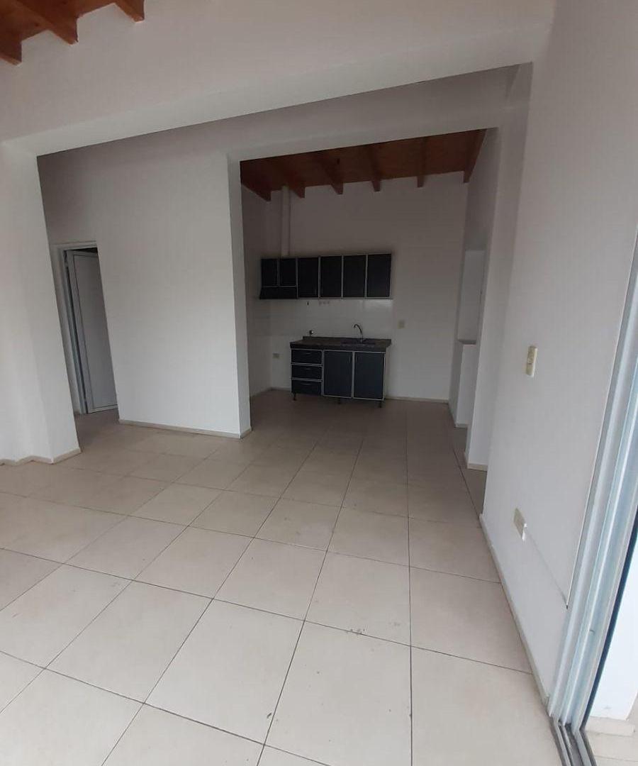 Foto de ALQUILER DEPARTAMENTO Calle Bandera de los Andes a metros de Mendoza, imagen 3