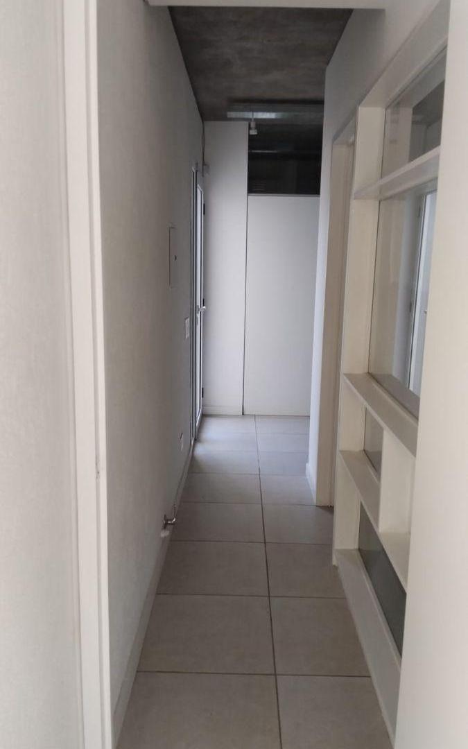 Foto de ALQUILER LOCAL COMERCIAL zona Barrio Unimev, imagen 5