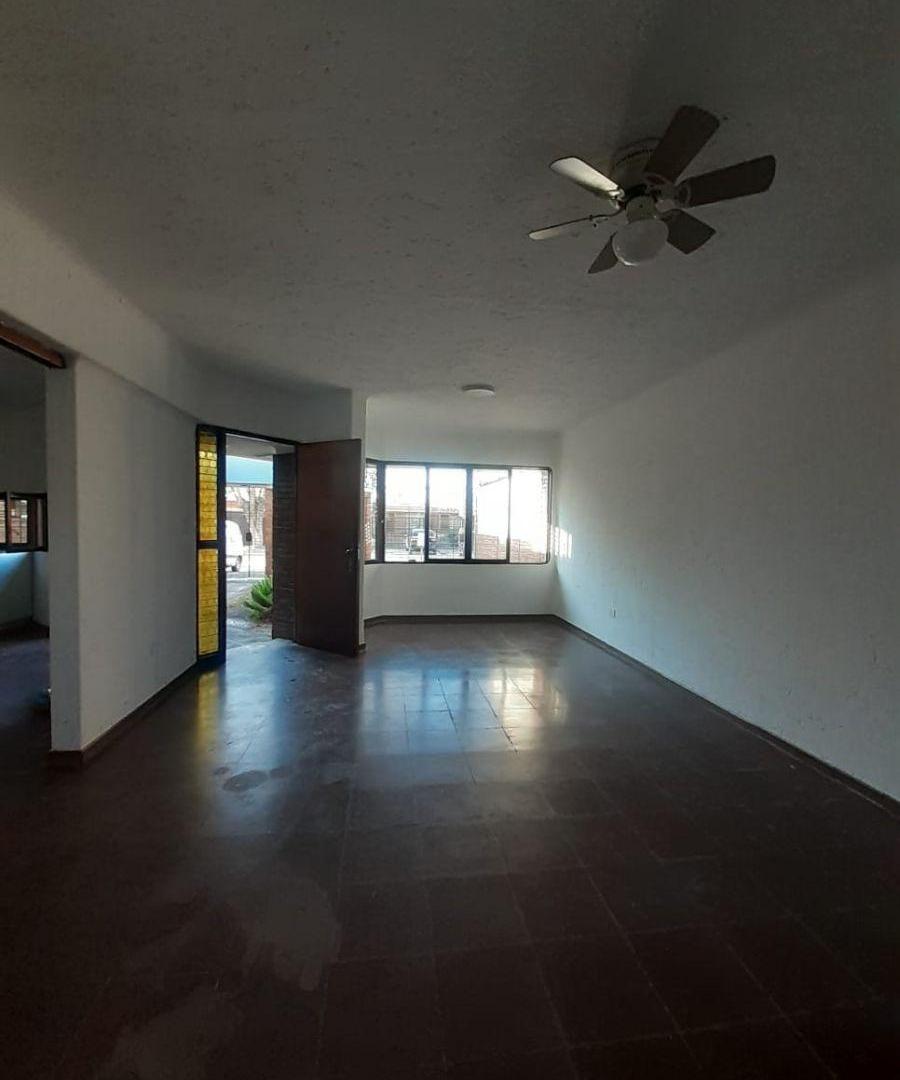 Foto de Alquiler CASA inmediaciones Barrio Santa Ana, imagen 2