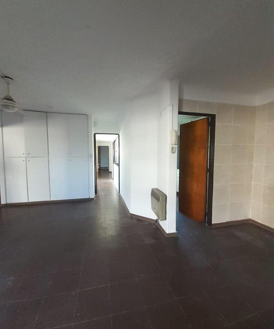 Foto de Alquiler CASA inmediaciones Barrio Santa Ana, imagen 4