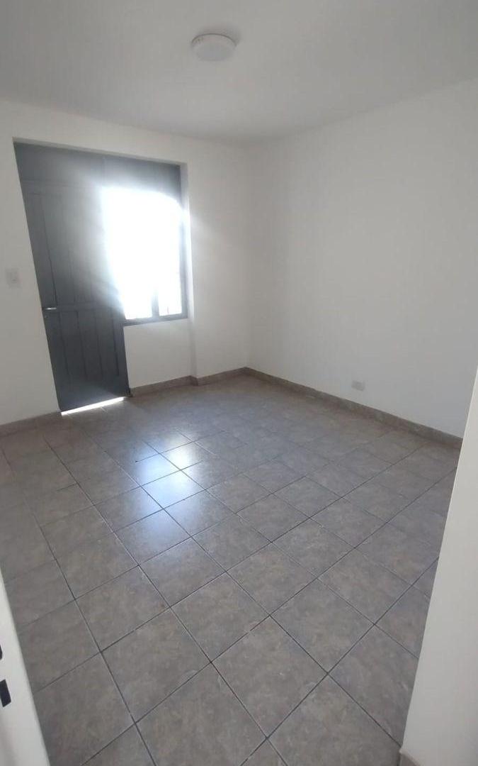 Foto de Alquiler CASA en Barrio Unimev, imagen 1