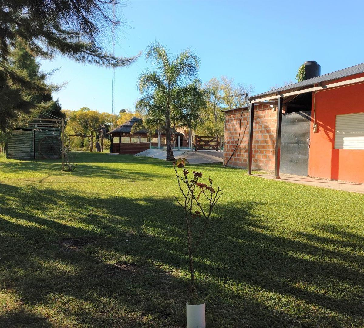 Casa en Punta Indio, con Arroyo 1