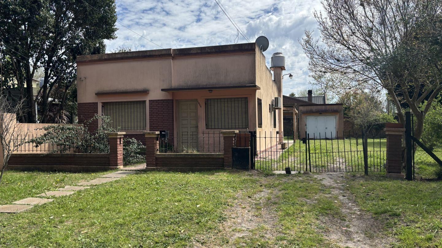 Foto de Casa en Veronica, terreno 20x30 en esquina, imagen 1