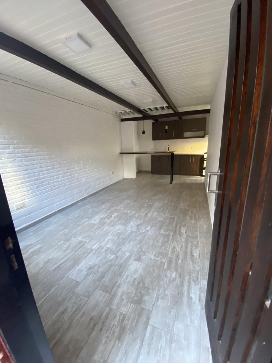 PH de 2 Dorm. Reciclado a Nuevo con Patio 1