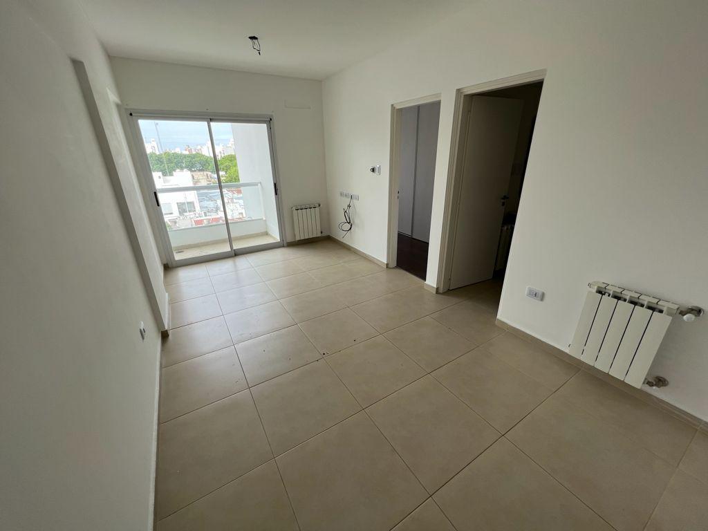 Departamento de 1 dormitorio con vestidor, en Alquiler en La Plata