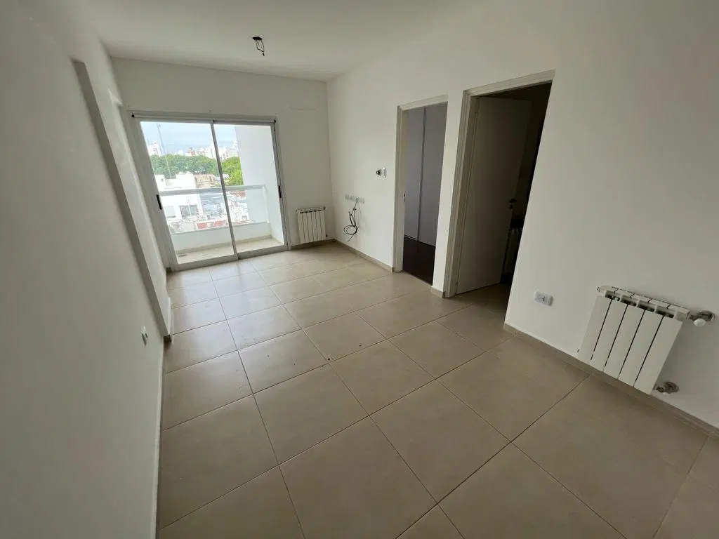 Departamento de 1 dormitorio con vestidor, en Alquiler en La Plata 2