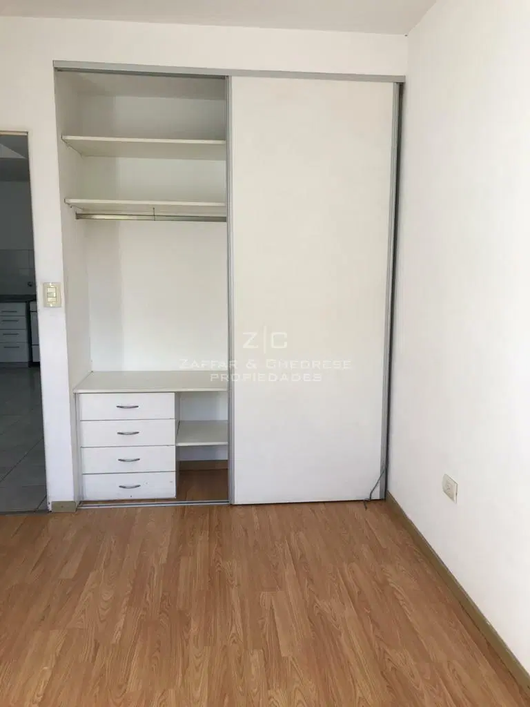 Departamento de 1 dormitorio en Alquiler en Calle 72 e/ 24 y 25 2