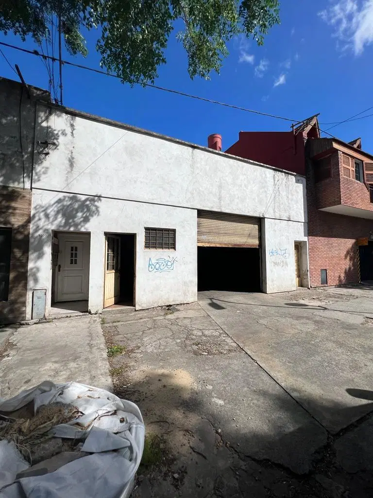 Galpón en Venta en 40 e 15 y 16 2