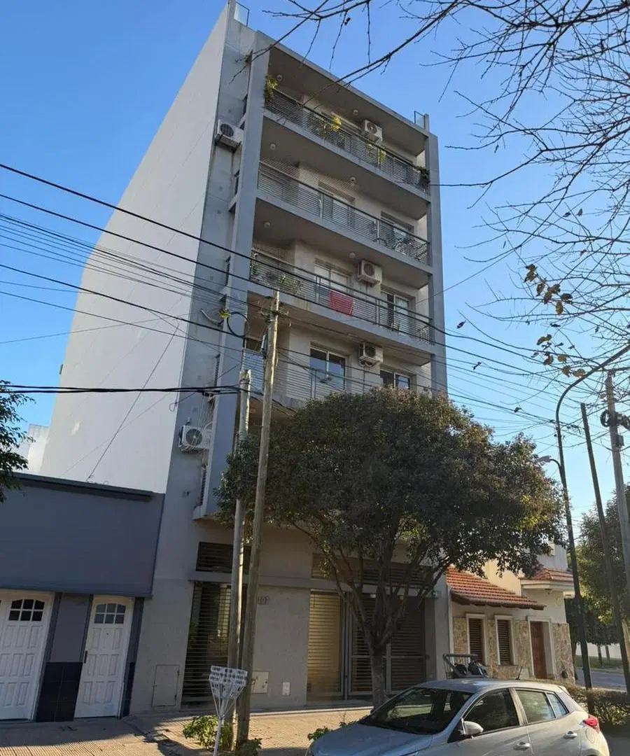 Departamento de 2 dormitorios en Alquiler en AV 25 e/ 34 y 35 3