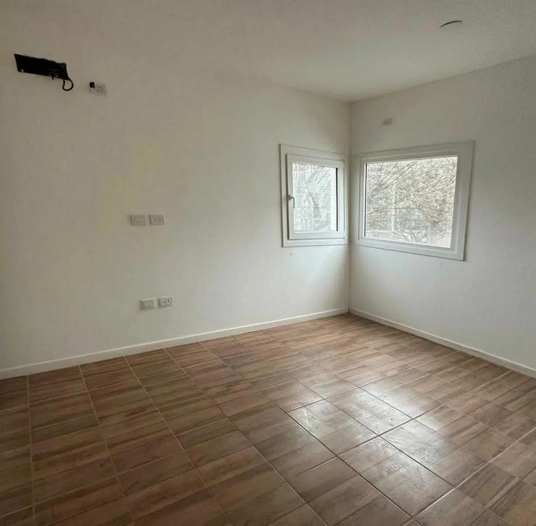 Duplex 501 e/ 27 y 28 4