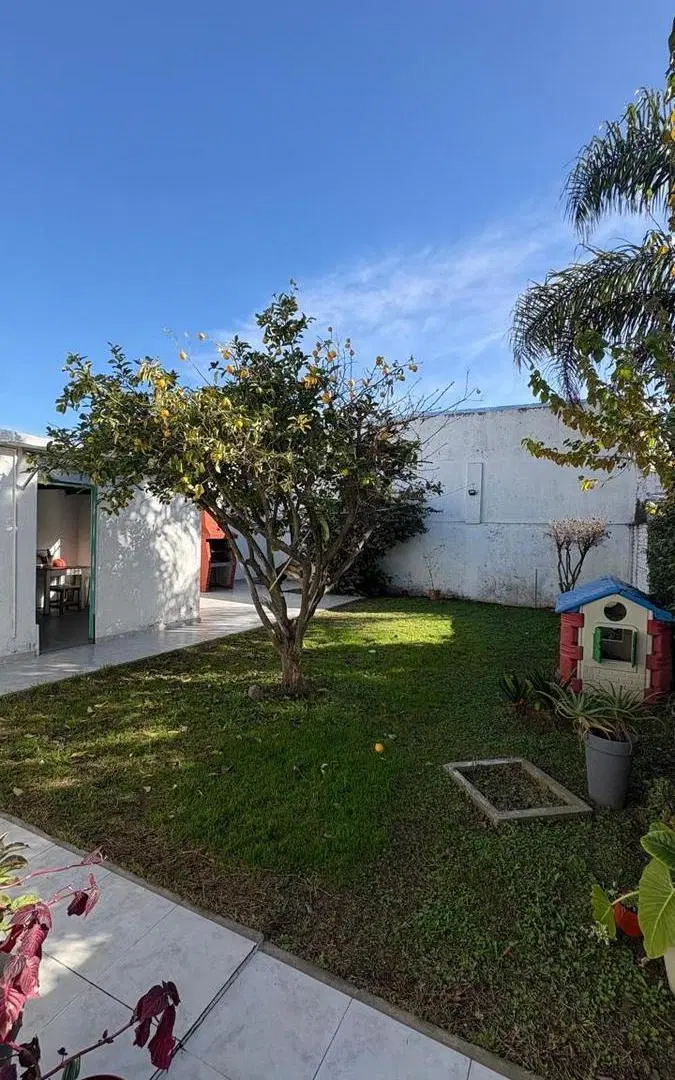 Casa de 2 dormitorios en Alquiler en 524 e 7 y 8 2