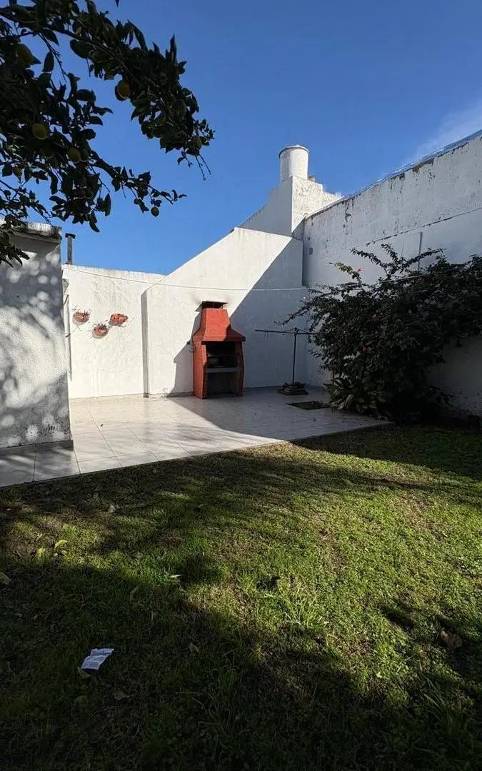 Casa de 2 dormitorios en Alquiler en 524 e 7 y 8 4