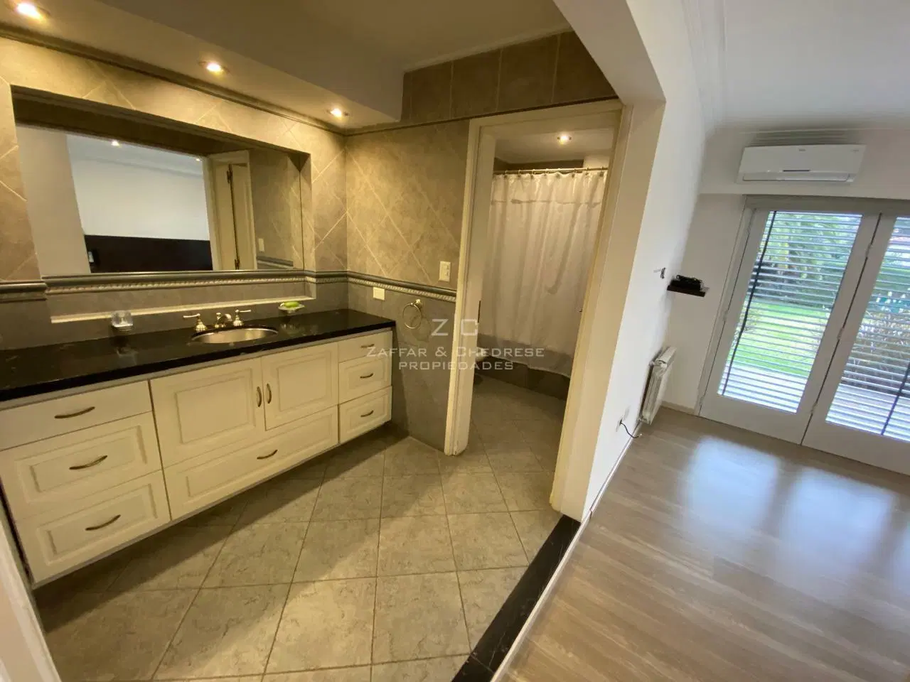 Casa en Manuel B Gonnet 492 e/ Camino centenario y 14 8