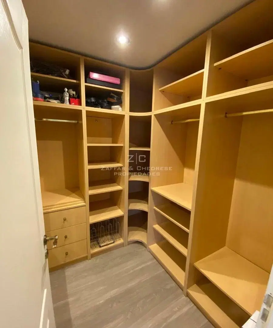 Casa en Manuel B Gonnet 492 e/ Camino centenario y 14 4