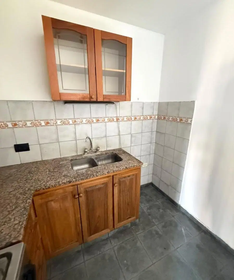 Departamento 1 dormitorio con cochera en 21 e/ 37 y 38 8
