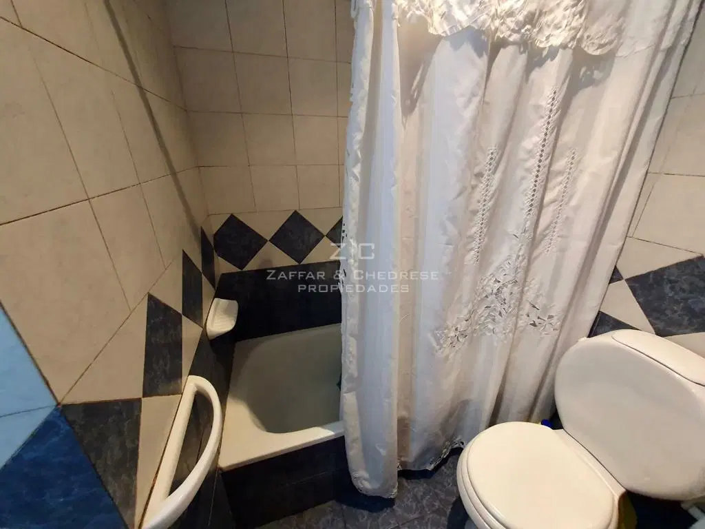 Departamento 1 dormitorio con cochera en 21 e/ 37 y 38 4