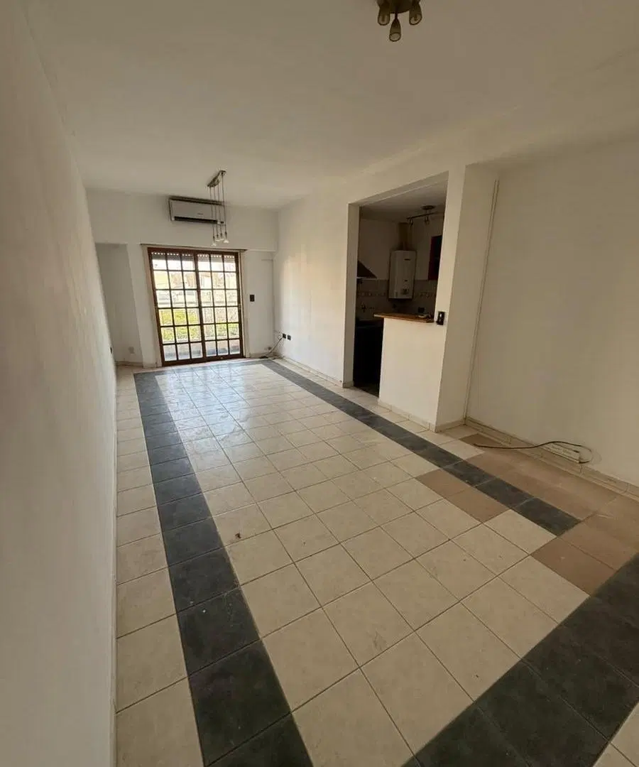 Departamento 1 dormitorio con cochera en 21 e/ 37 y 38 1