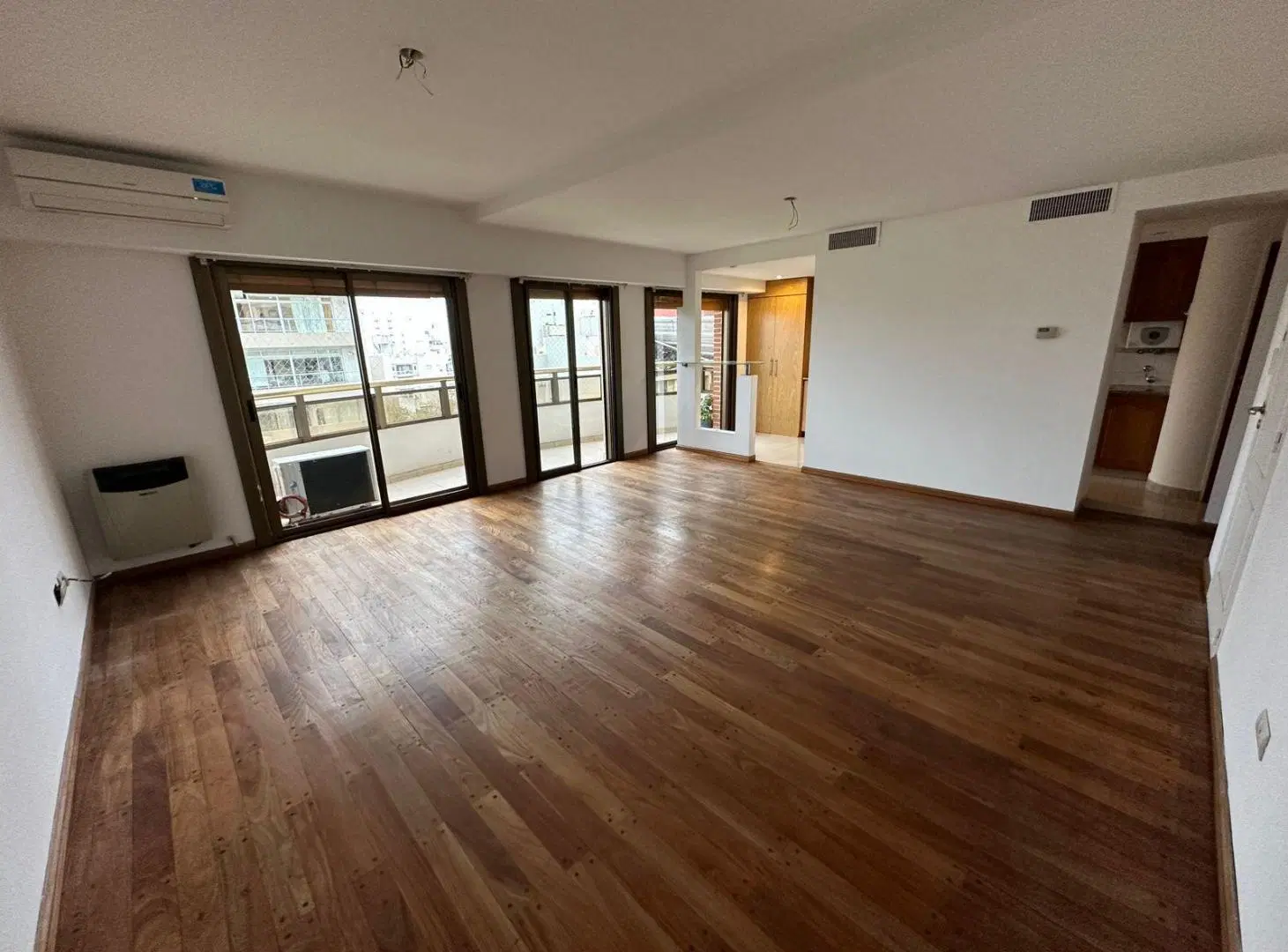 Piso de 2 dormitorios en Venta en 44 e/ 14 y 15 1