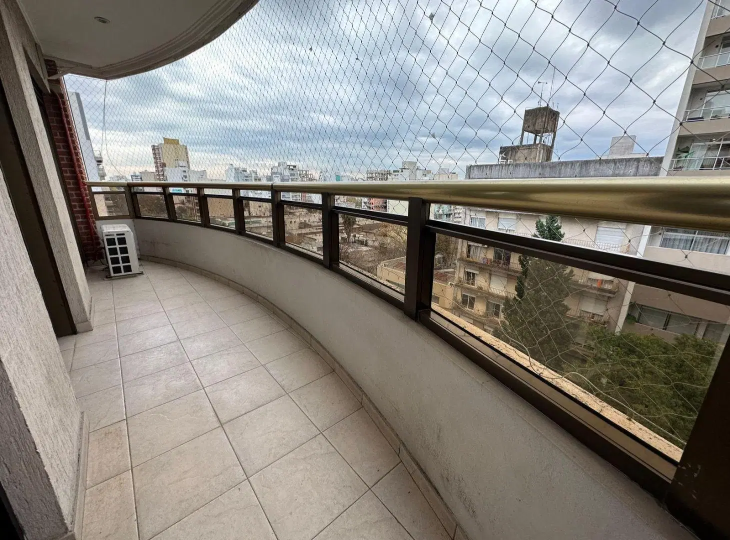 Piso de 2 dormitorios en Venta en 44 e/ 14 y 15 8