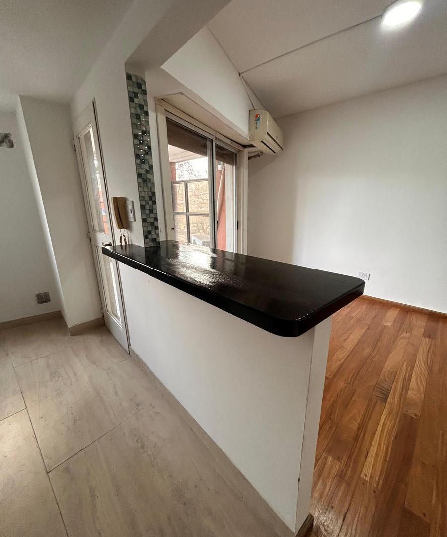 Foto de Departamento de 2 dormitorios con amplio balcón y Cochera semicubierta, imagen 4