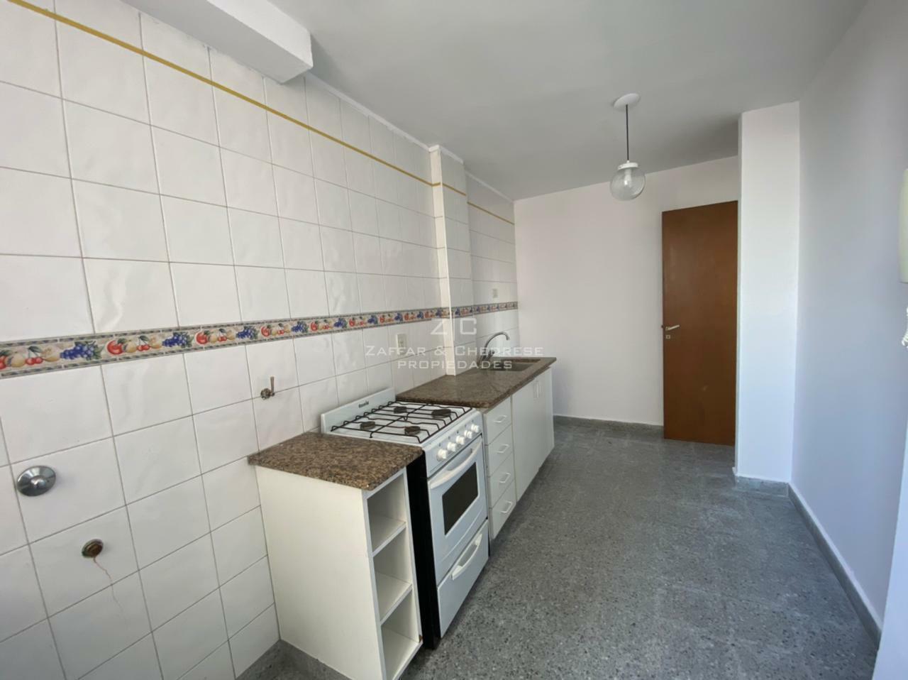 Foto de Departamento de 2 ambientes en Alquiler, en calle 13 esq. 54, imagen 1