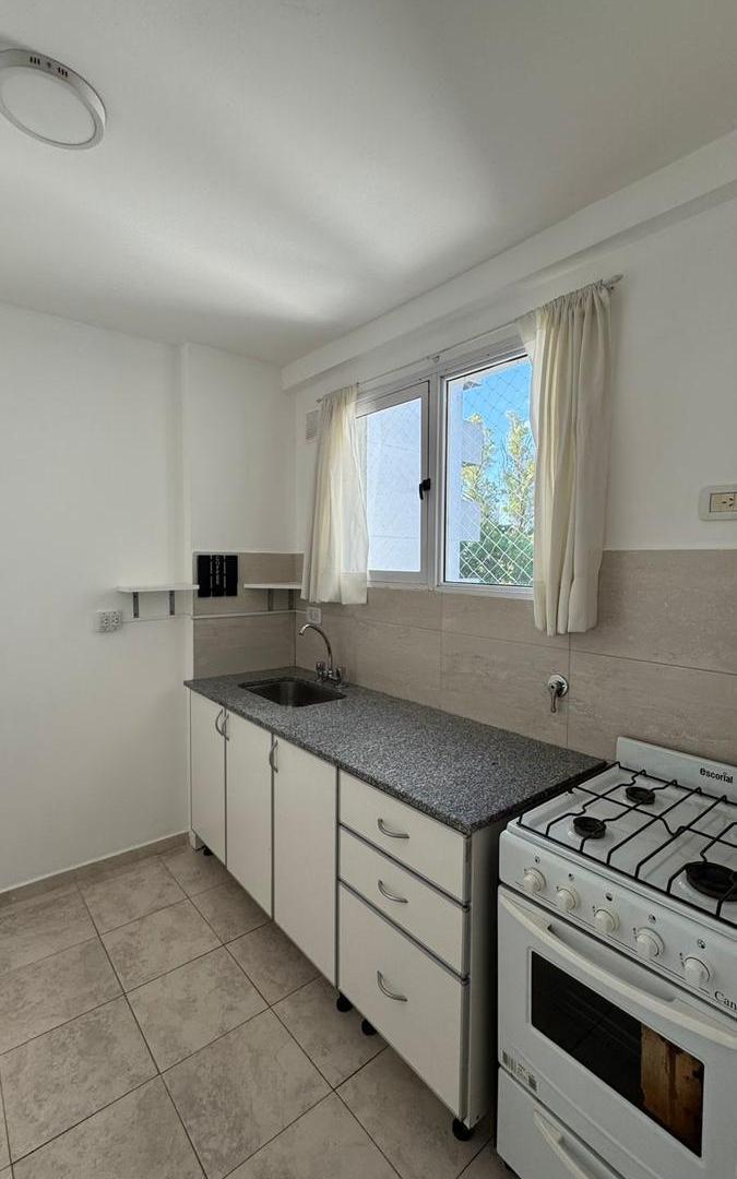 Foto de Departamento en La Plata 1 dormitorio 14 e/ 64 y 65, imagen 2