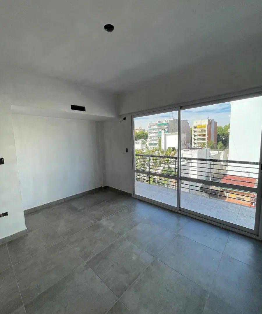 Flores Venta Amplios Luminosos y distinguidos monoambiente A pasos de Av Directorio. Posesión Ya ! 1