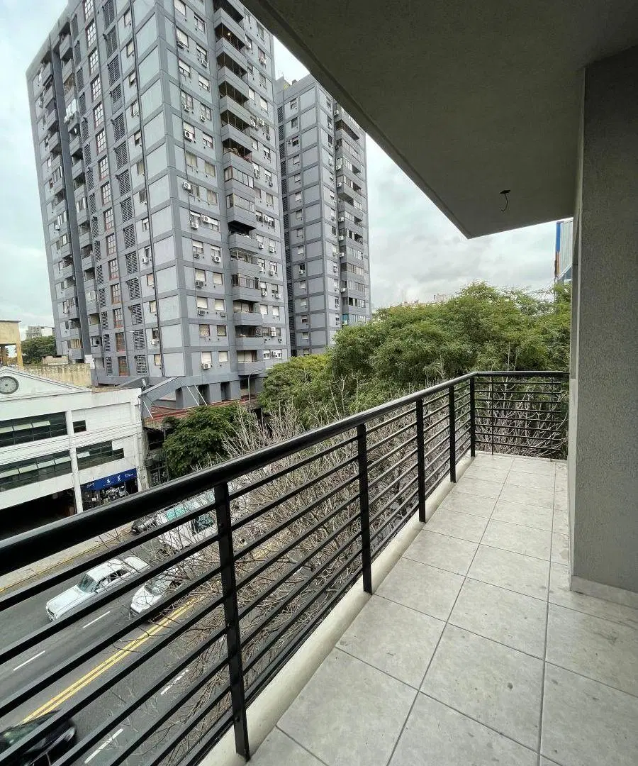 Villa Luro Venta : Regio departamento de 2 Amb frente con amplio balcón todo luz y sol 3