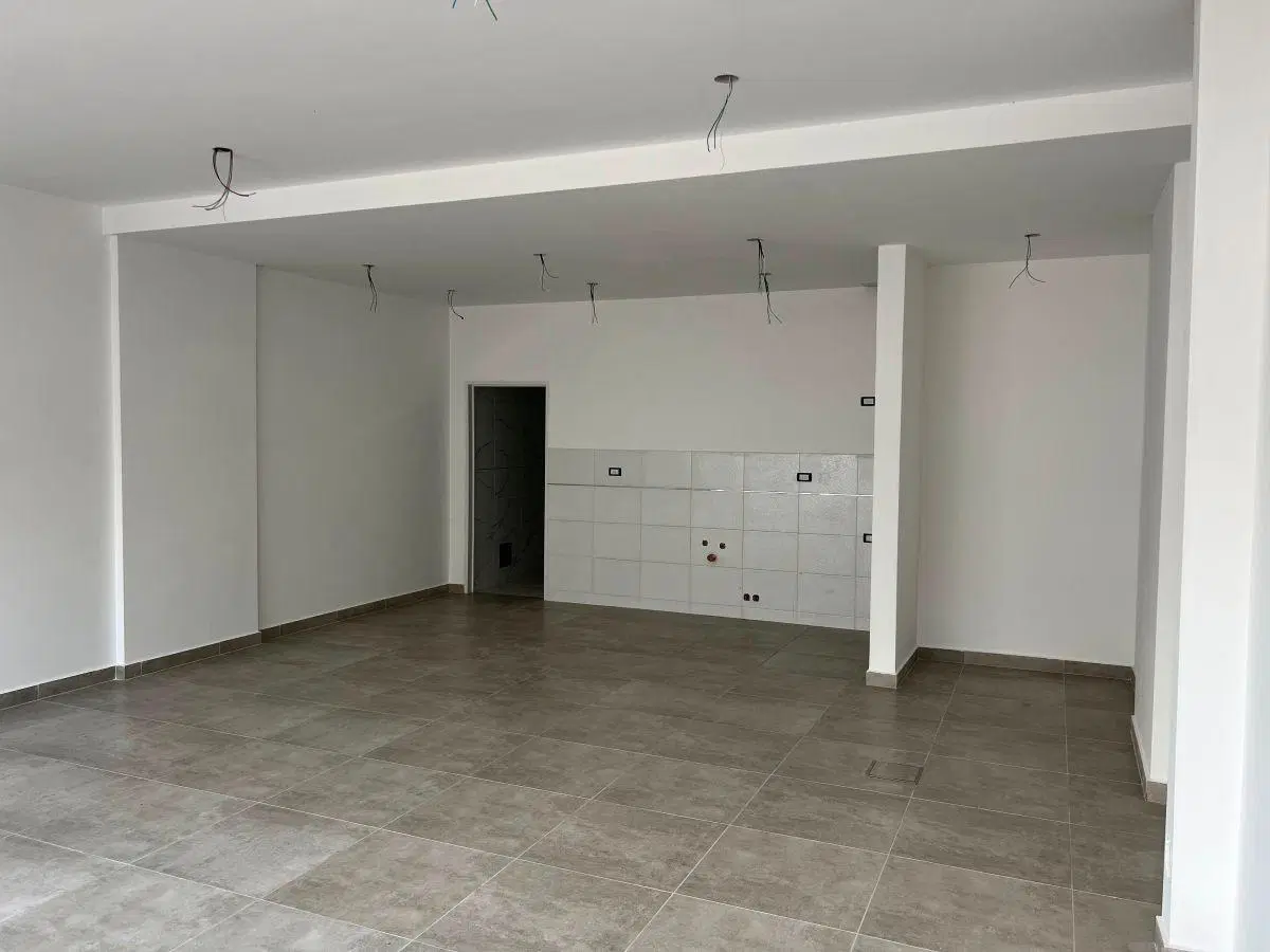 Local comercial de 50 m² en alquiler en Flores 4
