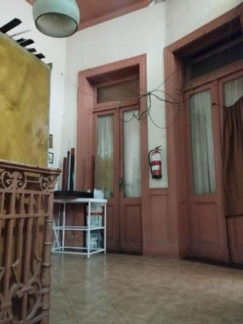Foto de Casa PH entrada indiv, 11 ambientes sobre Av Boedo, imagen 5