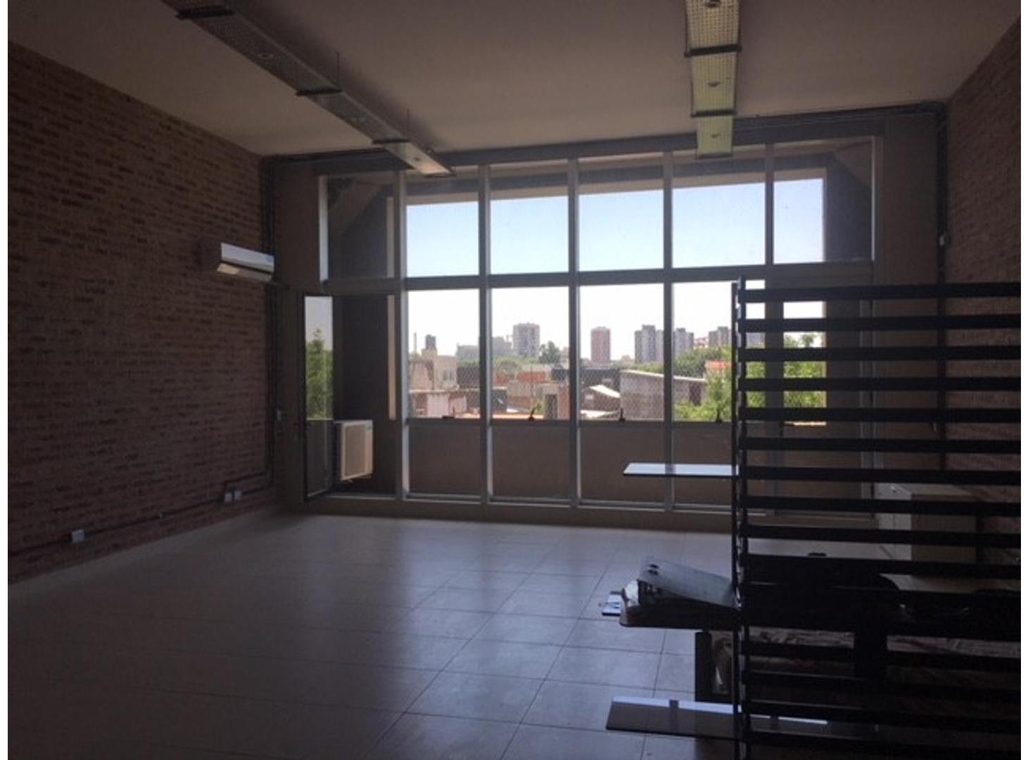 LOFT EN EXCELENTE EDIFICIO DE CATEGORIA, MOLINA CIUDAD