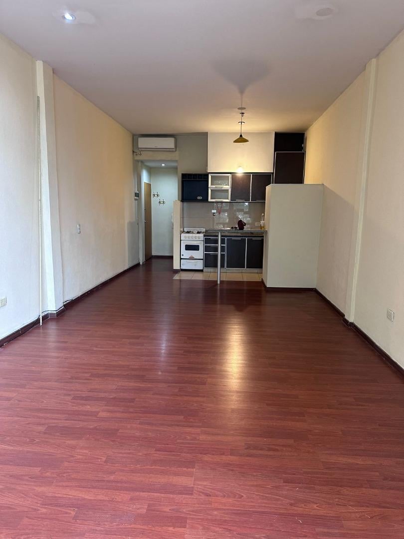 1 amb apto profesional 42m2 BARRACAS Av Patricios y Suarez