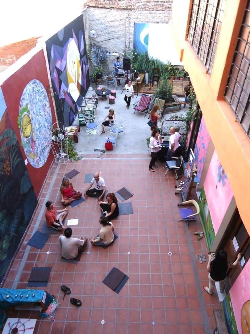 CASA ANTIGUA USO COMERCIAL - ALQUILER