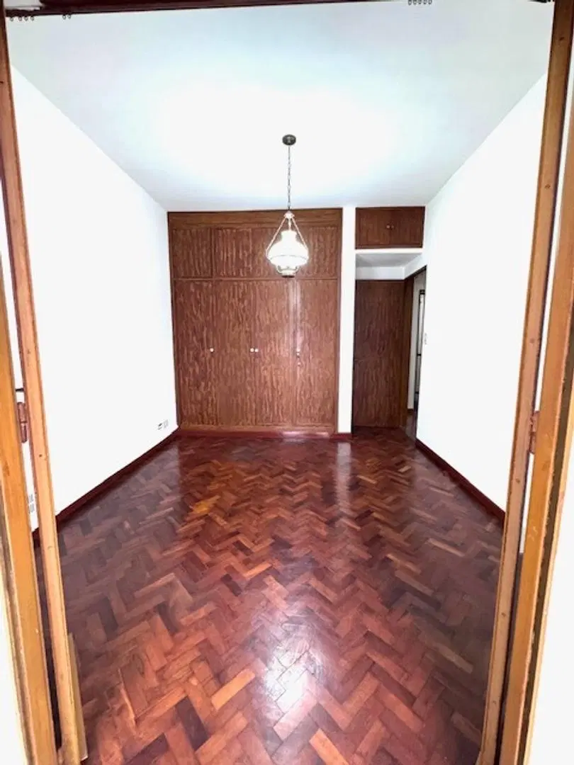 3 AMBIENTES CON DEPENDENCIA - PATIO PARRILLA - SOBRE AVENIDA 4
